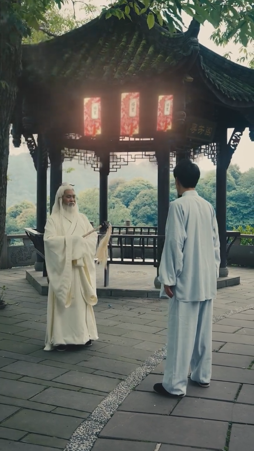 高手下山，退婚九個(gè)未婚妻