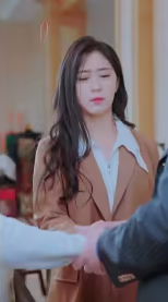 離婚后,蘇小姐的前夫又來(lái)了