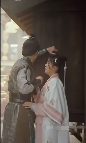 間諜夫婦今天又又又撞任務了